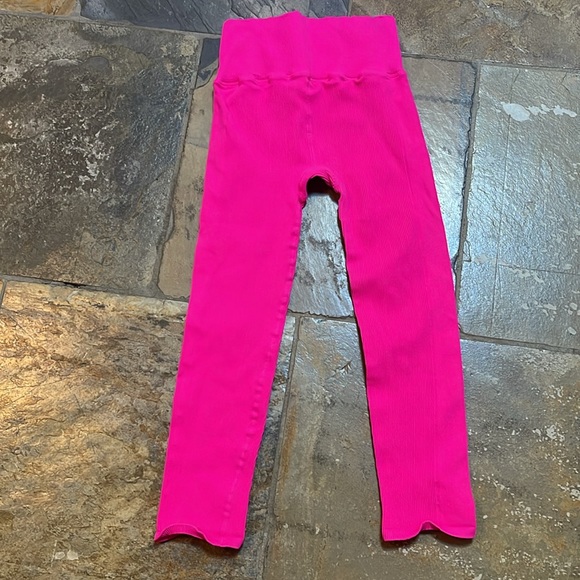 Free People Movement Hot Pink Good Karma Leggings M/L - Picture 3 of 4